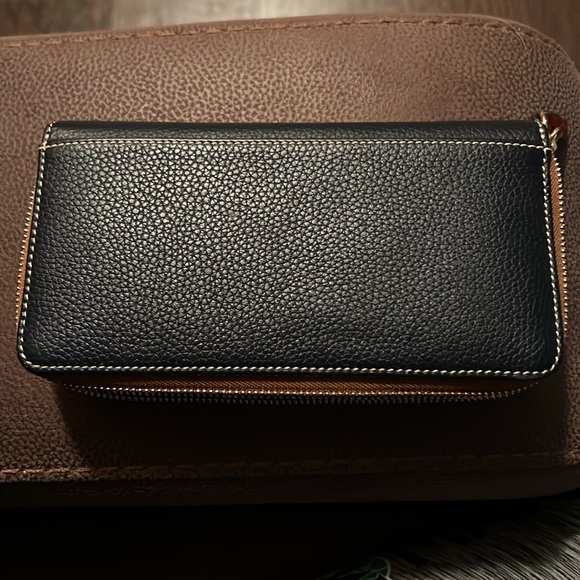 #DOONEY & BOURKE Pebble Grain Large Zip Around Wallet Navy Blue - Picture 3 of 7